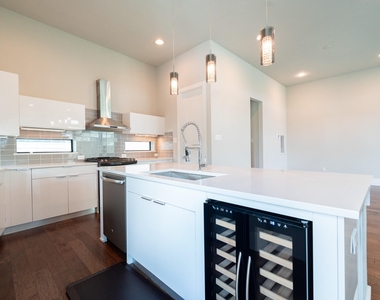 1613 Wheeler Street - Photo Thumbnail 5