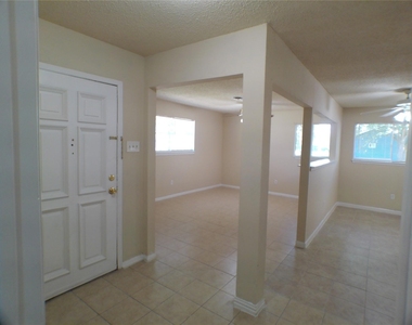 1301 Glenmore Drive - Photo Thumbnail 6