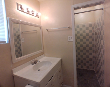 1301 Glenmore Drive - Photo Thumbnail 19