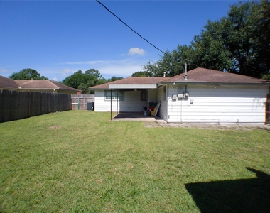 1301 Glenmore Drive - Photo Thumbnail 31
