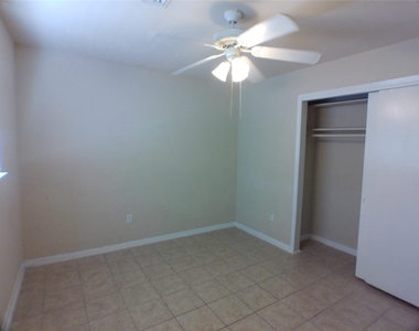 1301 Glenmore Drive - Photo Thumbnail 14