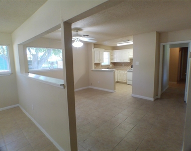 1301 Glenmore Drive - Photo Thumbnail 7