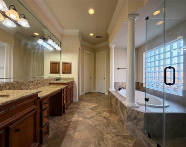 4702 Payton Chase Lane - Photo Thumbnail 25