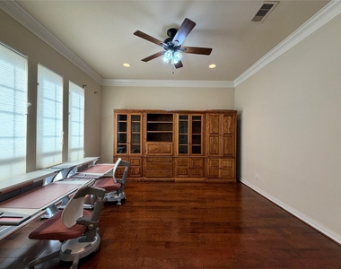 4702 Payton Chase Lane - Photo Thumbnail 10