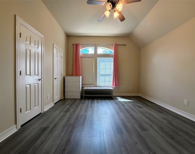 4702 Payton Chase Lane - Photo Thumbnail 34