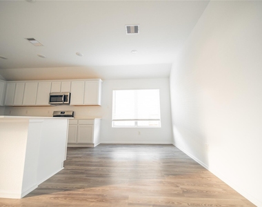 2611 Olivine Stone Drive - Photo Thumbnail 6