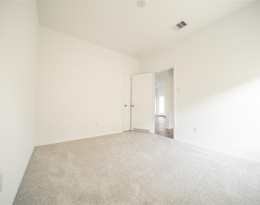 2611 Olivine Stone Drive - Photo Thumbnail 13