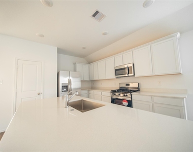 2611 Olivine Stone Drive - Photo Thumbnail 4