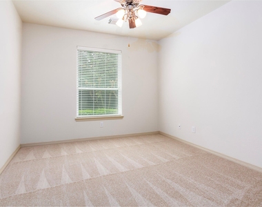 62 Longsford Circle - Photo Thumbnail 30