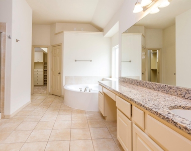 62 Longsford Circle - Photo Thumbnail 25