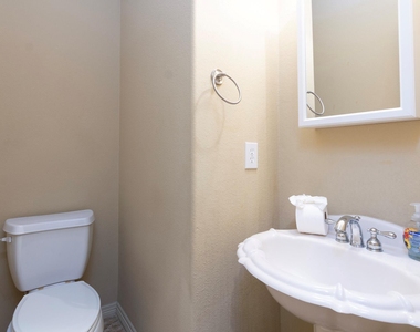 62 Longsford Circle - Photo Thumbnail 29
