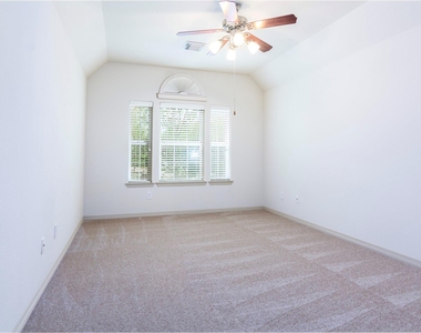 62 Longsford Circle - Photo Thumbnail 39