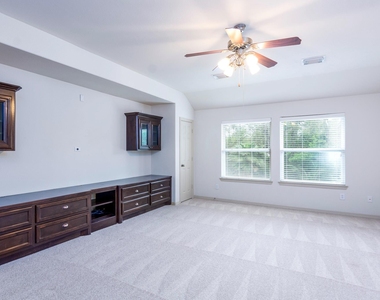 62 Longsford Circle - Photo Thumbnail 33