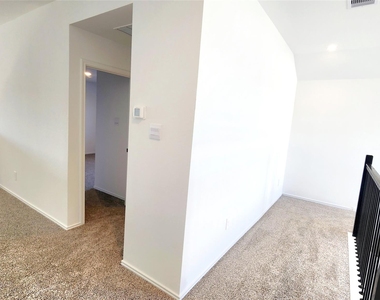 4127 Windstone Glen Way - Photo Thumbnail 15