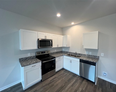 2520 18th Street - Photo Thumbnail 10
