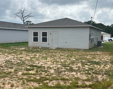 2520 18th Street - Photo Thumbnail 2
