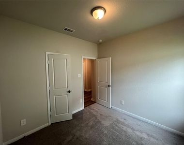 2520 18th Street - Photo Thumbnail 7