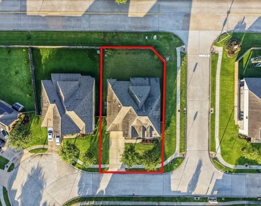 2246 Oakleaf Trail Lane - Photo Thumbnail 47