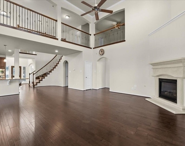 2246 Oakleaf Trail Lane - Photo Thumbnail 9