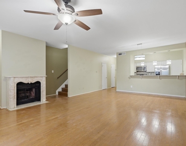 506 Wilcrest Drive - Photo Thumbnail 3