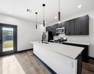 7818 Hanfro Lane - Photo Thumbnail 13