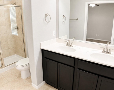 124 Camelot Place Court - Photo Thumbnail 22