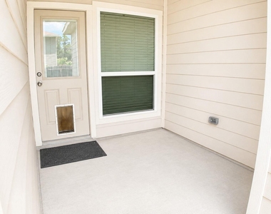124 Camelot Place Court - Photo Thumbnail 29