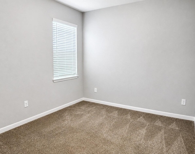 124 Camelot Place Court - Photo Thumbnail 19