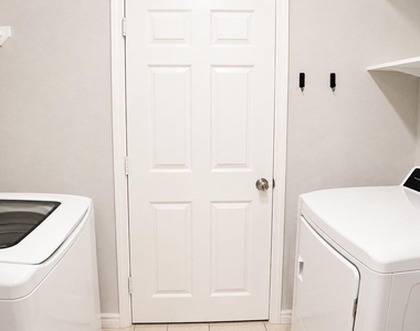 124 Camelot Place Court - Photo Thumbnail 25