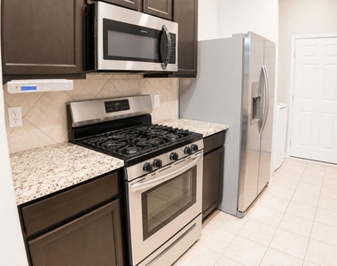 124 Camelot Place Court - Photo Thumbnail 6