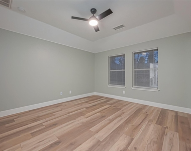 2 Garden Lodge Place - Photo Thumbnail 31