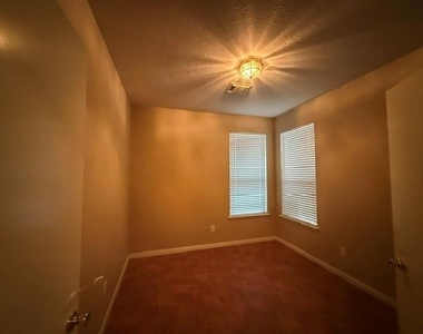 15106 Turphin Way - Photo Thumbnail 6