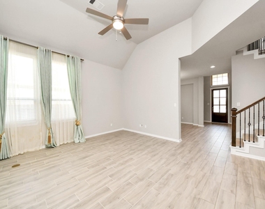24754 Levante Drive - Photo Thumbnail 29