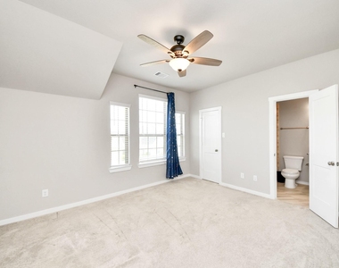 24754 Levante Drive - Photo Thumbnail 12
