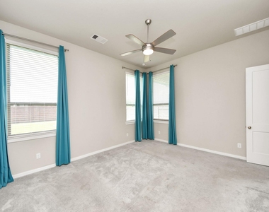 24754 Levante Drive - Photo Thumbnail 40