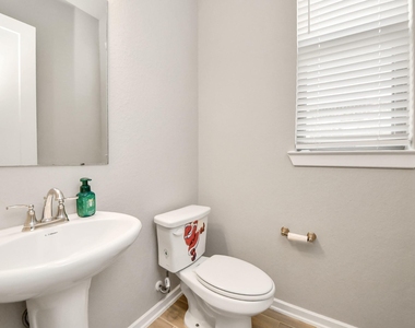 24754 Levante Drive - Photo Thumbnail 22