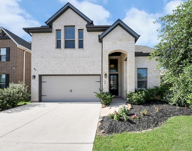 24754 Levante Drive - Photo Thumbnail 2