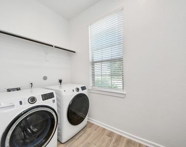 24754 Levante Drive - Photo Thumbnail 21