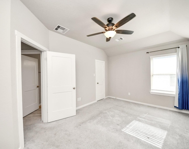 24754 Levante Drive - Photo Thumbnail 17