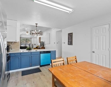 5915 Shining Leaf Court - Photo Thumbnail 11