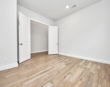 26907 Southwick Valley Lane - Photo Thumbnail 10