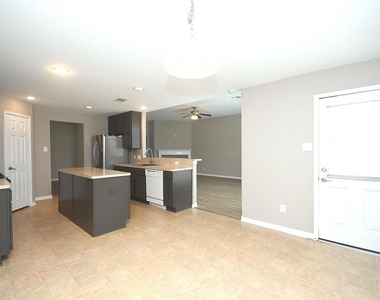 4915 Ibis Lake Court - Photo Thumbnail 27