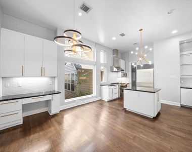 1822 Brun Street - Photo Thumbnail 7