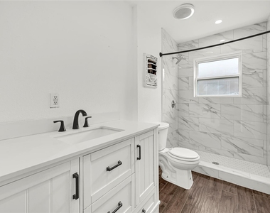 470 Beresford Street - Photo Thumbnail 13