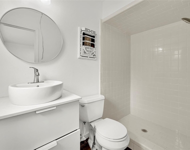 470 Beresford Street - Photo Thumbnail 16