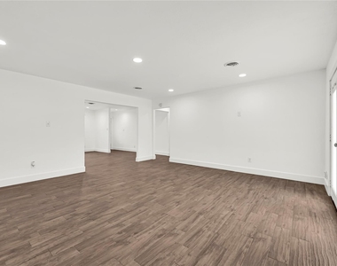 470 Beresford Street - Photo Thumbnail 10