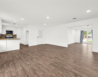 470 Beresford Street - Photo Thumbnail 5