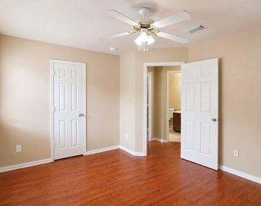 5219 Heatherdawn Court - Photo Thumbnail 32