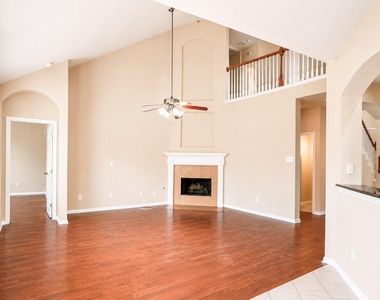 5219 Heatherdawn Court - Photo Thumbnail 11