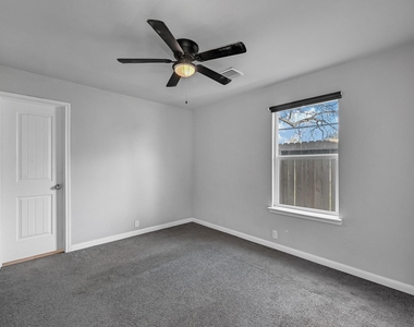 6705 Sherwood Drive - Photo Thumbnail 5